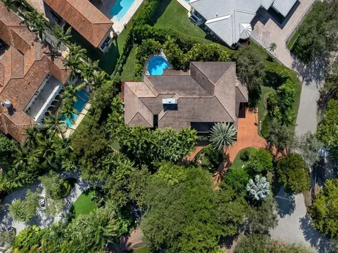 6911 Mira Flores Avenue Coral Gables FL 33143