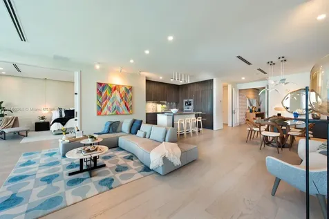 100 S Pointe Drive Miami Beach FL 33139