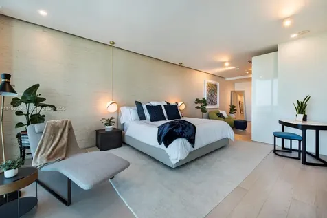 100 S Pointe Drive Miami Beach FL 33139
