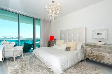 900 Biscayne Boulevard Miami FL 33132
