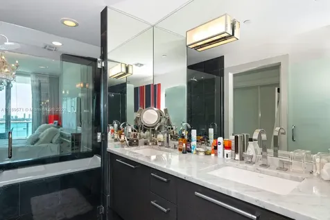 900 Biscayne Boulevard Miami FL 33132