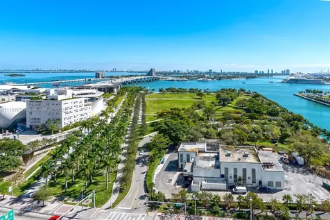 900 Biscayne Boulevard Miami FL 33132