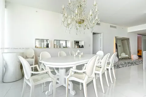 900 Biscayne Boulevard Miami FL 33132