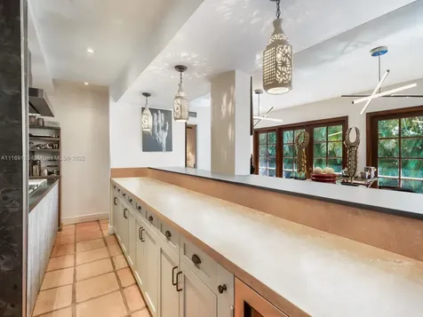 365 Harbor Court Key Biscayne FL 33149