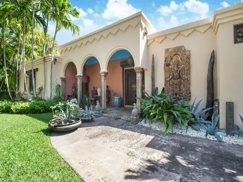 365 Harbor Court Key Biscayne FL 33149