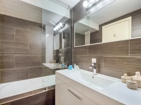 365 Harbor Court Key Biscayne FL 33149
