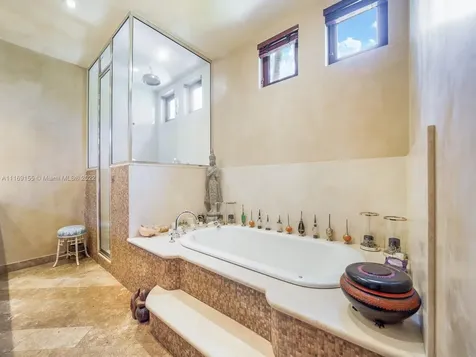365 Harbor Court Key Biscayne FL 33149