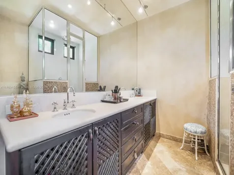 365 Harbor Court Key Biscayne FL 33149