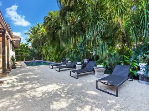 365 Harbor Court Key Biscayne FL 33149