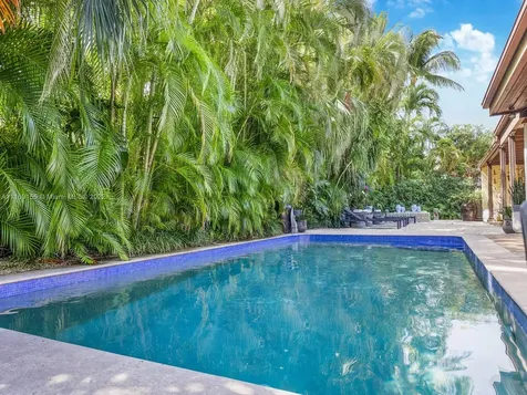 365 Harbor Court Key Biscayne FL 33149
