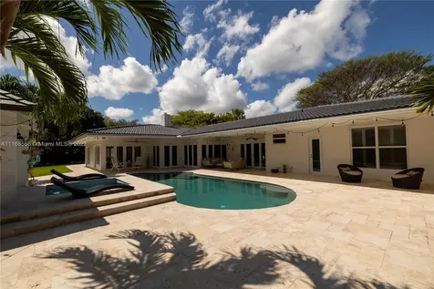 9855 SW 89th Court Miami FL 33176