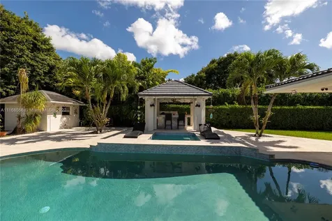 9855 SW 89th Court Miami FL 33176