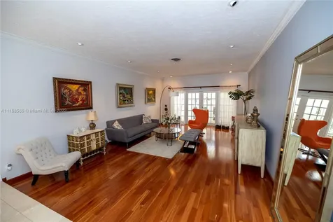 9855 SW 89th Court Miami FL 33176