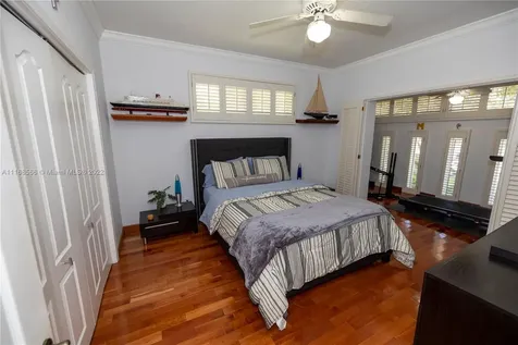 9855 SW 89th Court Miami FL 33176