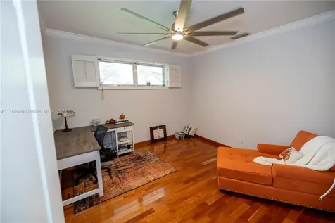 9855 SW 89th Court Miami FL 33176