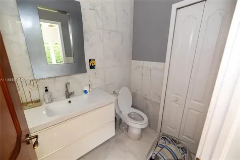 9855 SW 89th Court Miami FL 33176