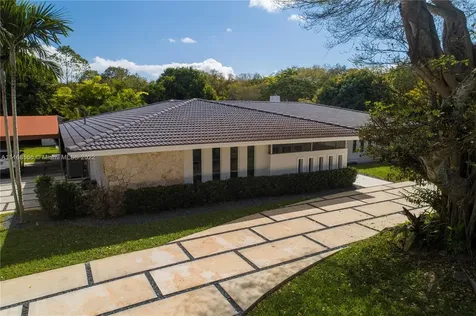9855 SW 89th Court Miami FL 33176