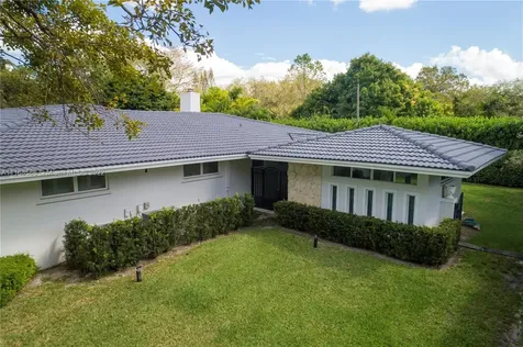 9855 SW 89th Court Miami FL 33176