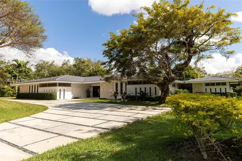 9855 SW 89th Court Miami FL 33176