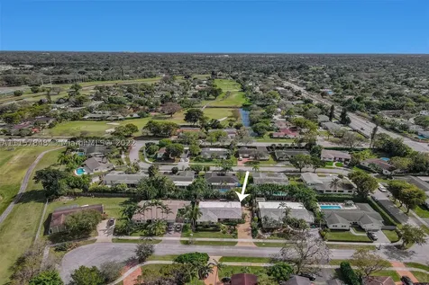 10320 SW 103rd Terrace Miami FL 33176-3524