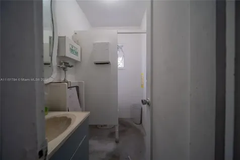 1040 E 26th Street Hialeah FL 33013