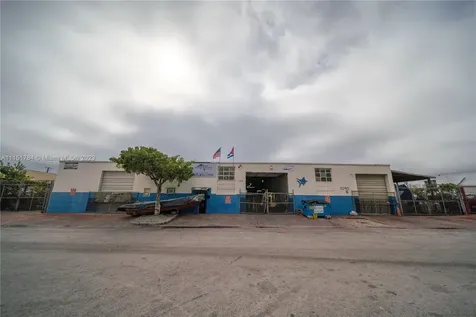 1040 E 26th Street Hialeah FL 33013