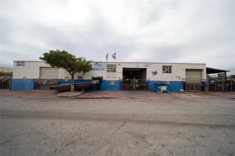1040 E 26th Street Hialeah FL 33013