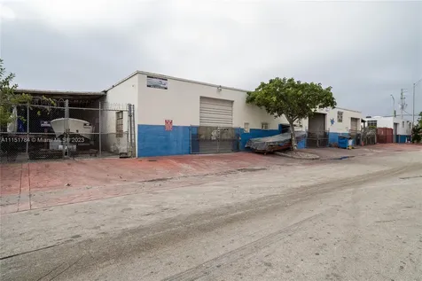 1040 E 26th Street Hialeah FL 33013