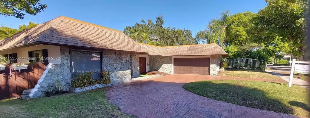 85 W Shoredr Miami FL 33133