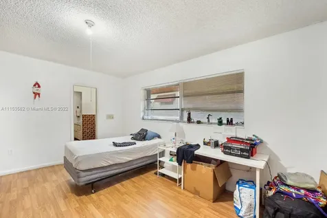 85 W Shoredr Miami FL 33133