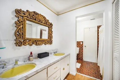 85 W Shoredr Miami FL 33133