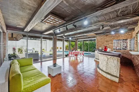 85 W Shoredr Miami FL 33133