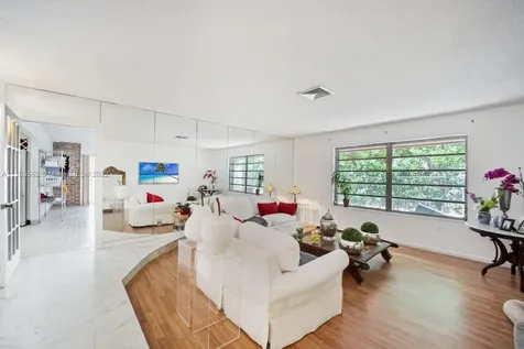 85 W Shoredr Miami FL 33133