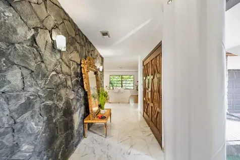 85 W Shoredr Miami FL 33133