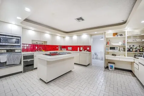 85 W Shoredr Miami FL 33133