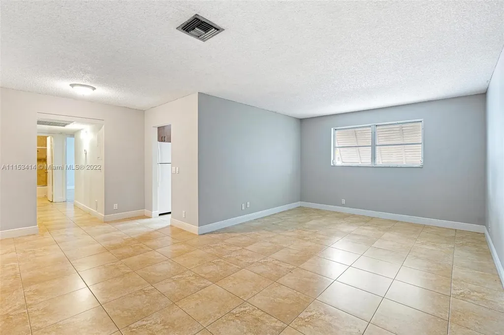 7937 Camino Circle Miami FL 33143