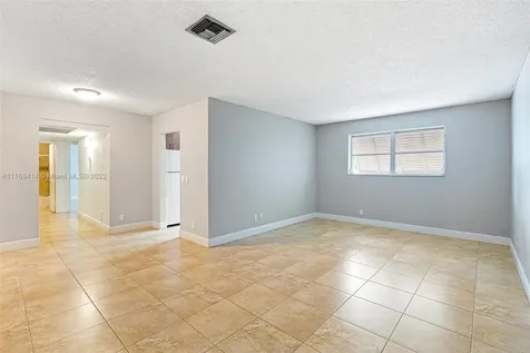 7937 Camino Circle Miami FL 33143