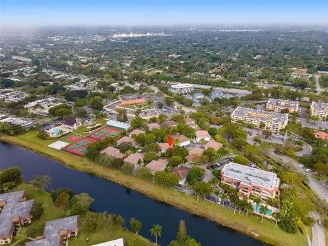 7937 Camino Circle Miami FL 33143