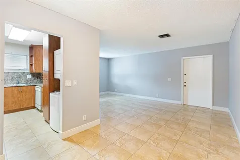7937 Camino Circle Miami FL 33143