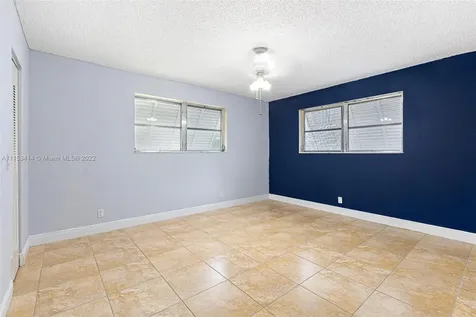 7937 Camino Circle Miami FL 33143