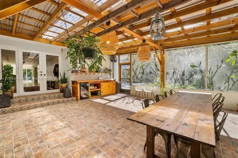 6050 SW 109th Street Pinecrest FL 33156