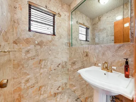 11471 SW 28th Street Miami FL 33165