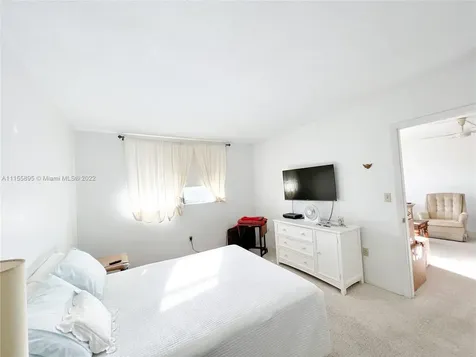 2855 Leonard Drive Aventura FL 33160