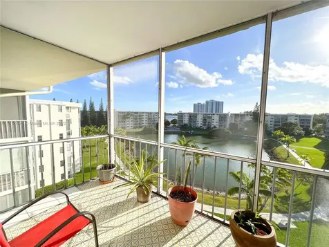 2855 Leonard Drive Aventura FL 33160