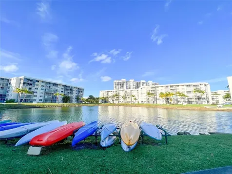 2855 Leonard Drive Aventura FL 33160