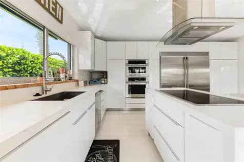2052 NE 121st Road North Miami FL 33181