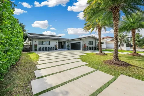 2052 NE 121st Road North Miami FL 33181