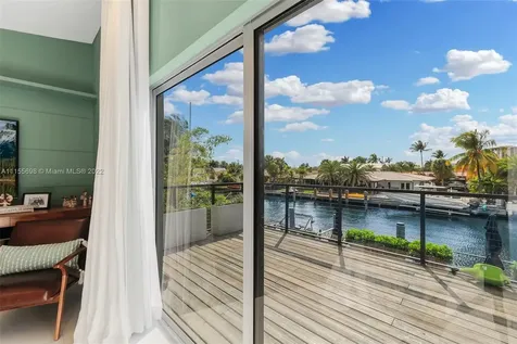 2052 NE 121st Road North Miami FL 33181