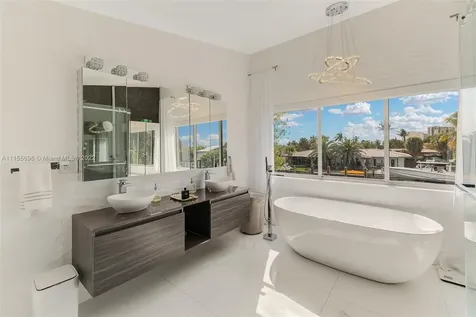 2052 NE 121st Road North Miami FL 33181