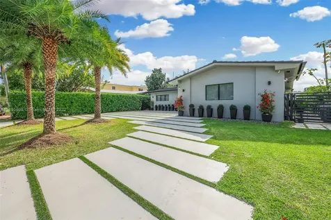 2052 NE 121st Road North Miami FL 33181